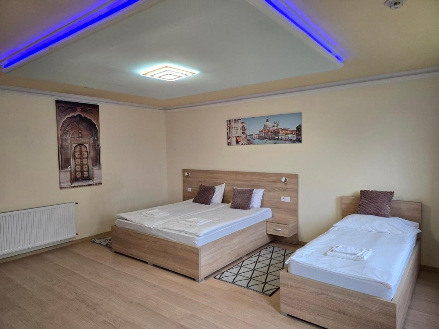 Hotel Bibic Es Tueskevar Etterem Es Horgaszto Nyíregyháza Dış mekan fotoğraf